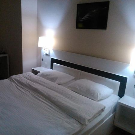 Hotel Nice Тбілісі Екстер'єр фото