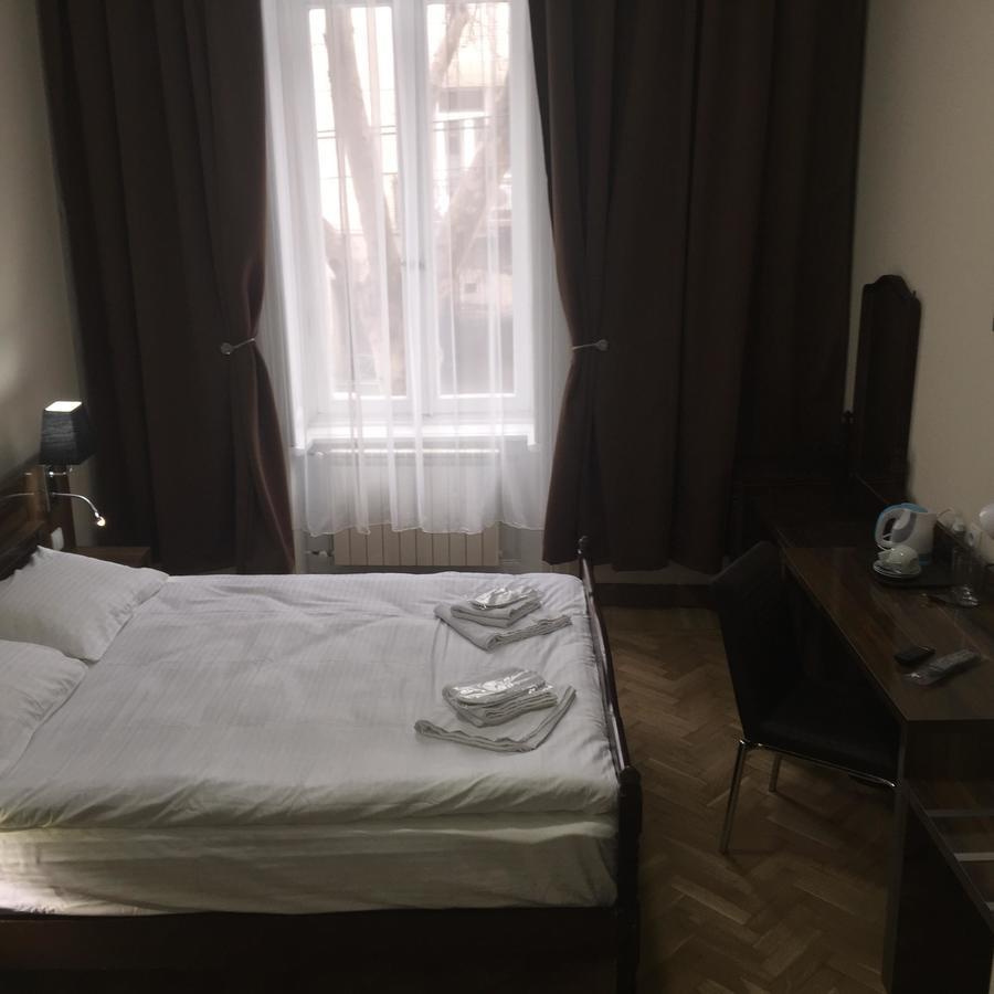 Hotel Nice Тбілісі Екстер'єр фото