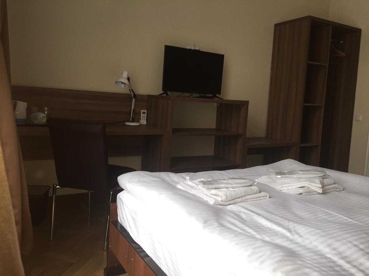 Hotel Nice Тбілісі Екстер'єр фото