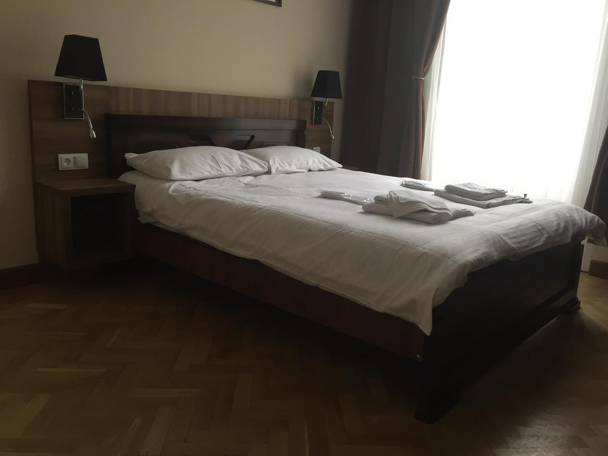 Hotel Nice Тбілісі Екстер'єр фото