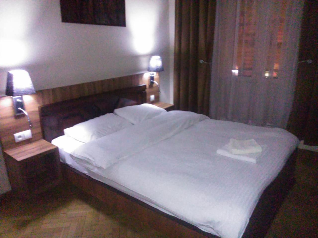 Hotel Nice Тбілісі Екстер'єр фото