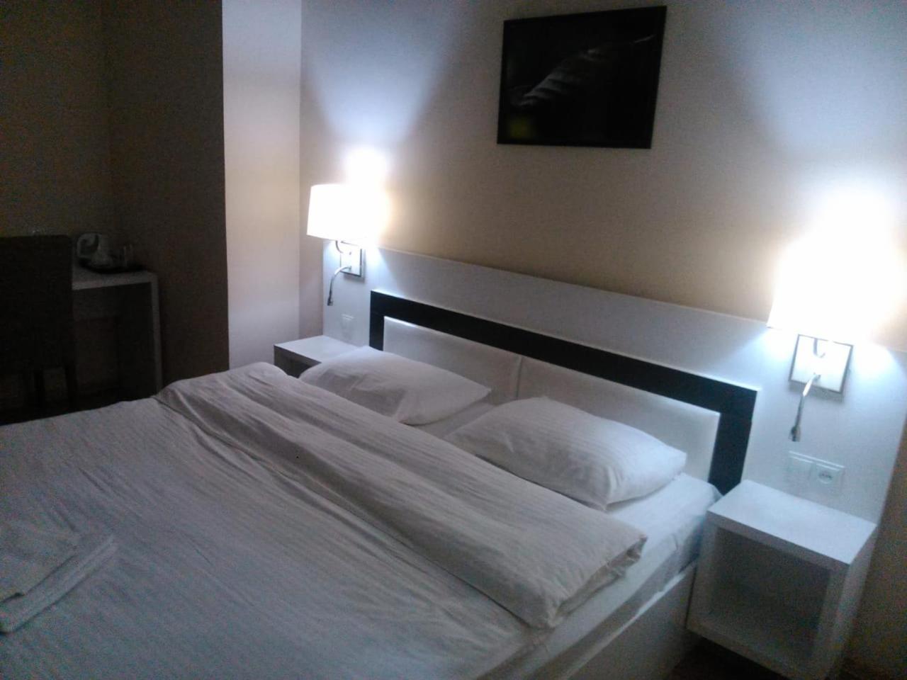 Hotel Nice Тбілісі Екстер'єр фото